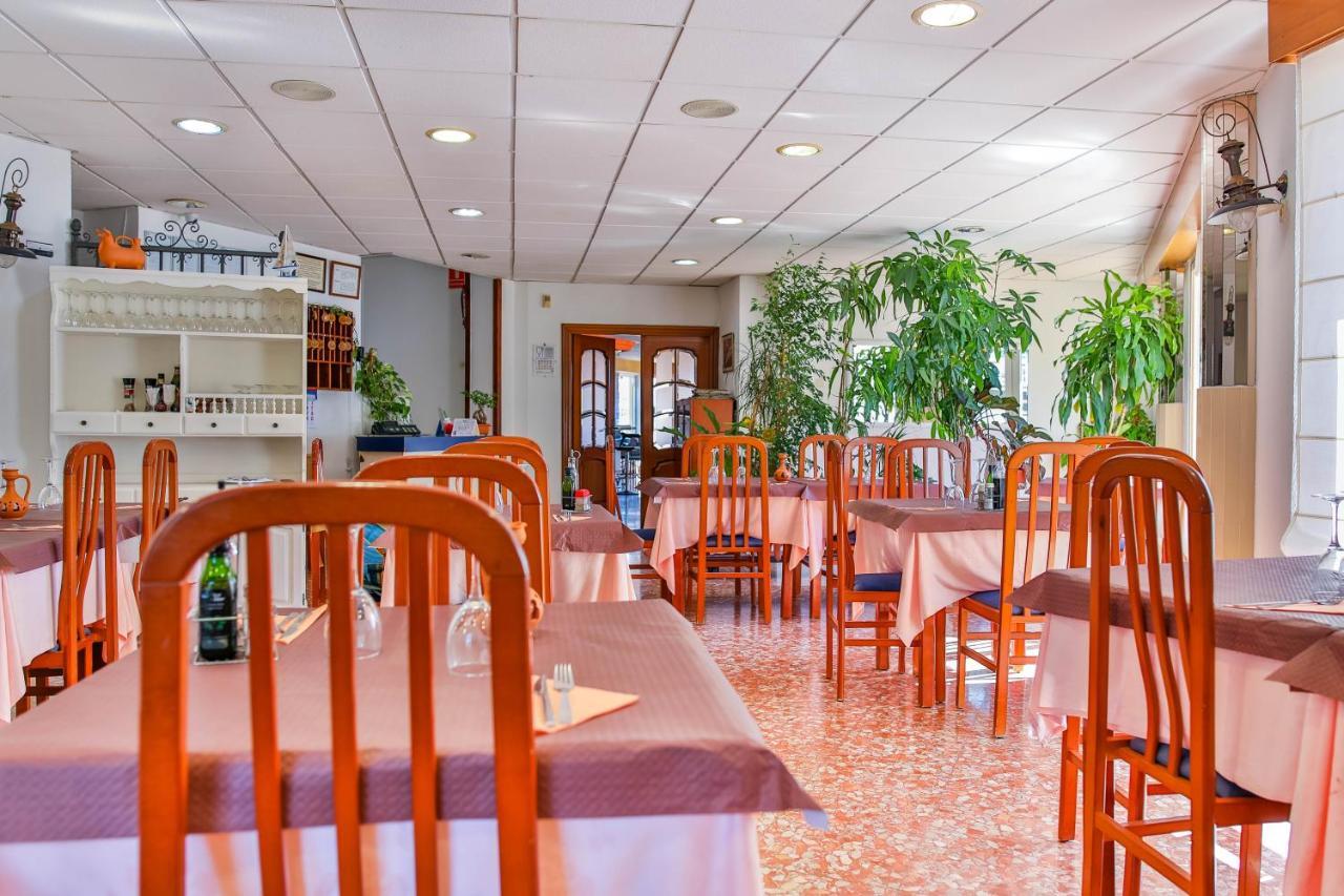 Hotel Iberico Кастель-де-Ферро Экстерьер фото